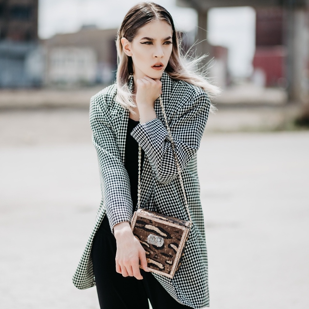 Sequin leopard Cube Purse